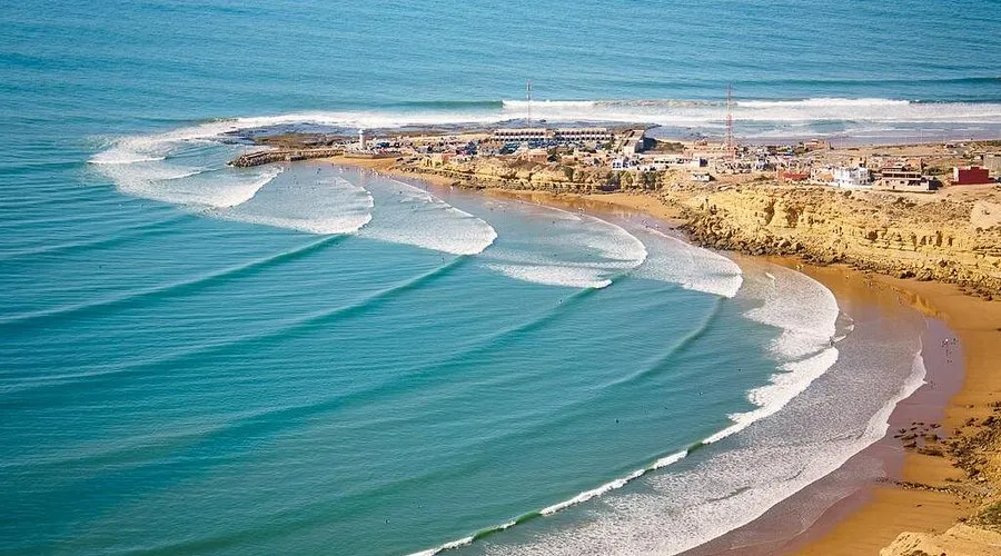 Grandes vagues de Tamraght — côte atlantique marocaine